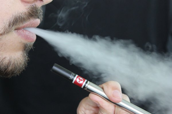 Les saveurs de l'e-cigarette : Une aventure gourmande dans le monde de la vape