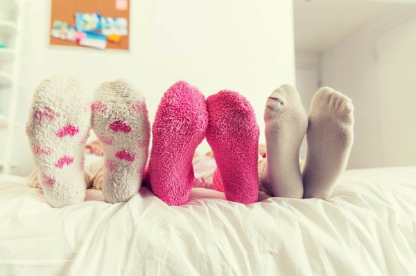 Quelles sont les caractéristiques des chaussettes antidérapantes pour femmes?