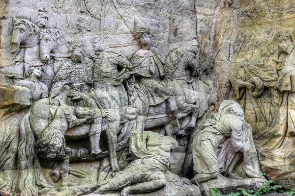 Analyse des éléments de réalisme magique dans les œuvres de Gabriel García Márquez